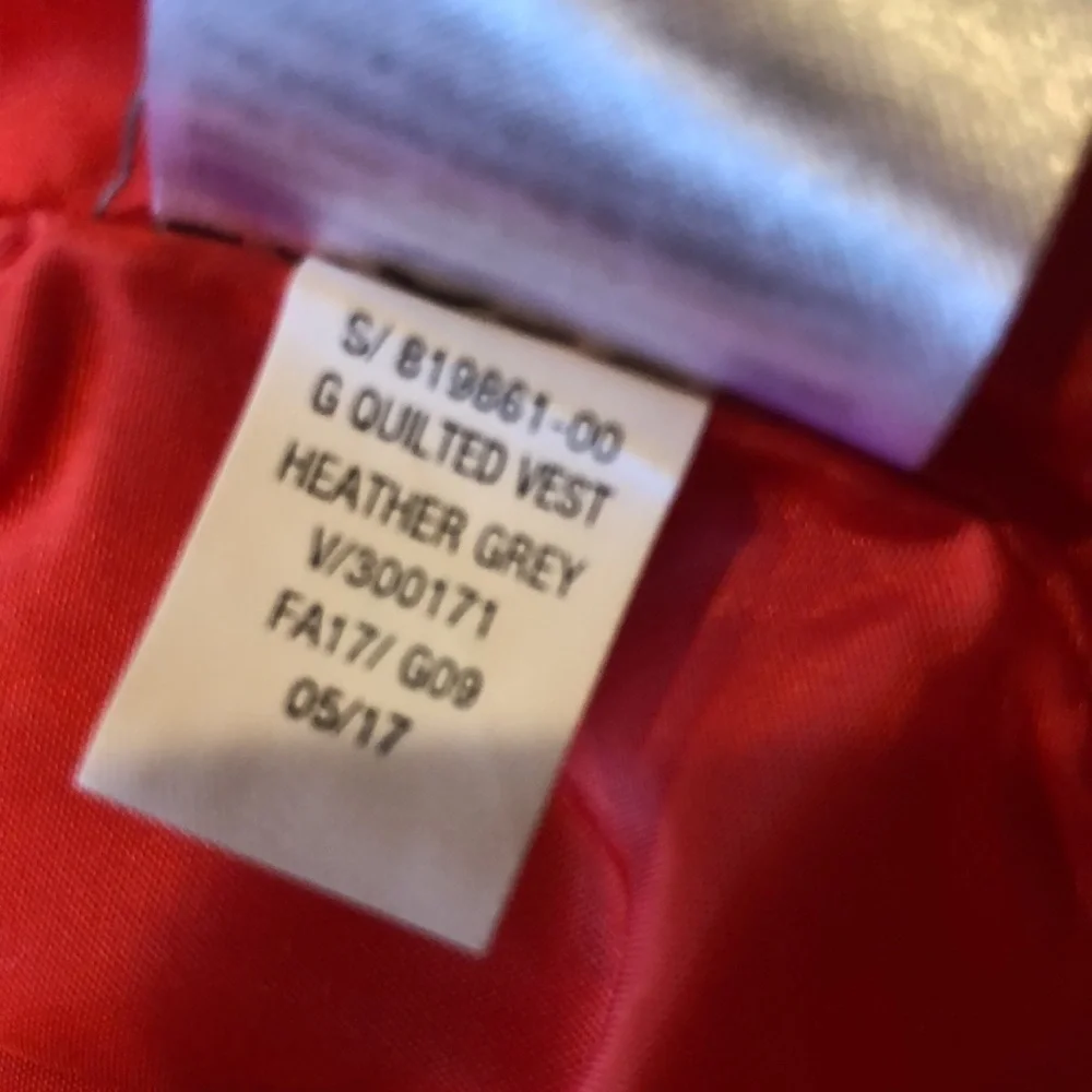 Old‎ Navy Lined Quilted Vest